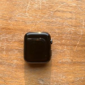 Apple Series 8 GPS AND CELLULAR 45MM Aluminum & Ceramic